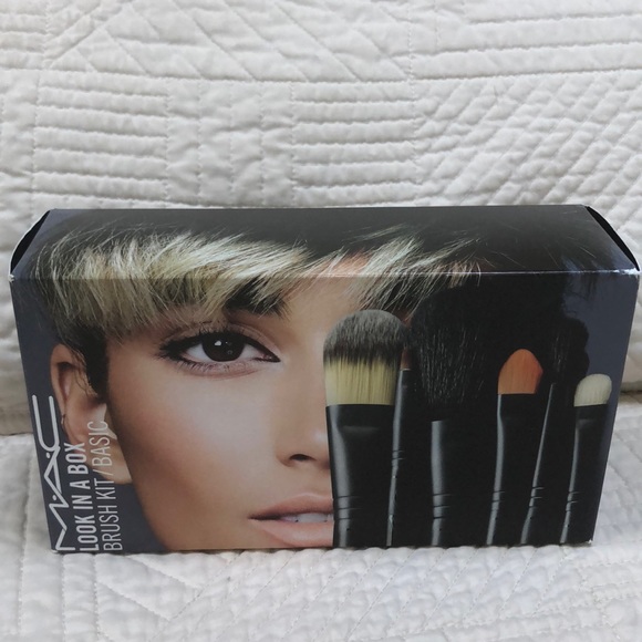 MAC Cosmetics Other - MAC look in a box basic brush kit. New